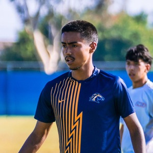 Steven Ibanez, lead trainer at Peak Flow Football